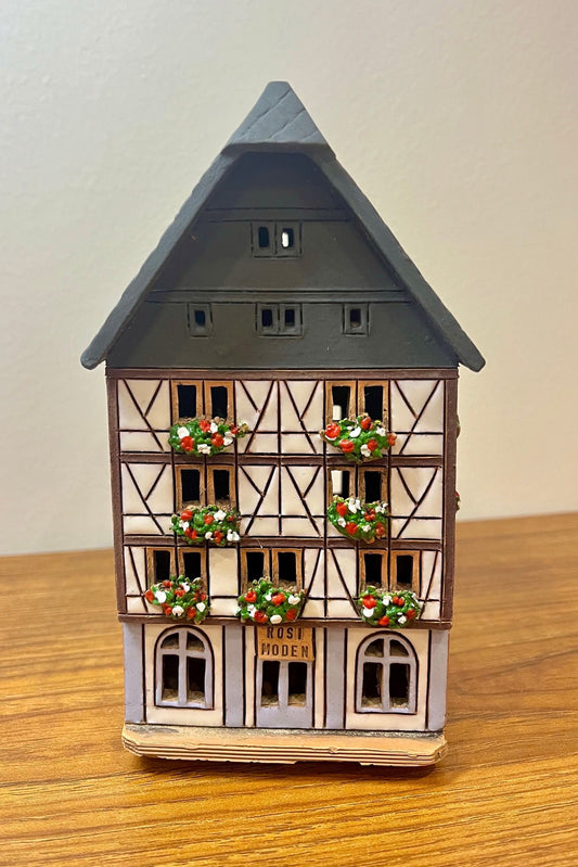Christmas Ceramic House Art Tealight Candle Holder Room Decoration Handcrafted Collectible Miniature House (AG205-1)