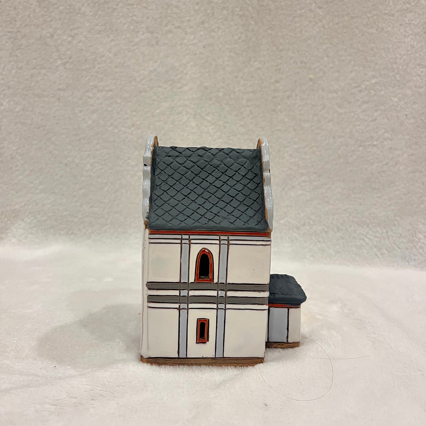 Christmas Ceramic House Art Tealight Candle Holder Room Decoration Handcrafted Collectible Miniature House (G226)