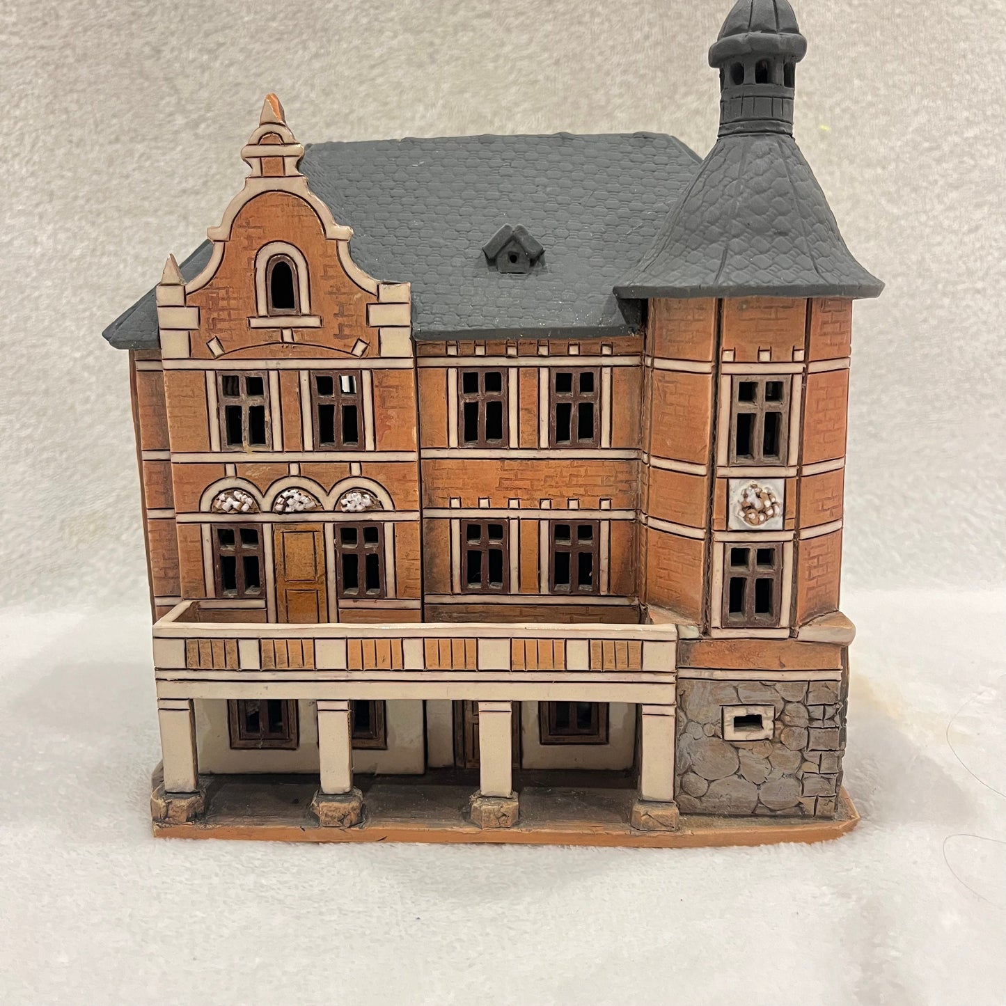 Christmas Ceramic House Art Tealight Candle Holder Room Decoration Handcrafted Collectible Miniature House (G207)