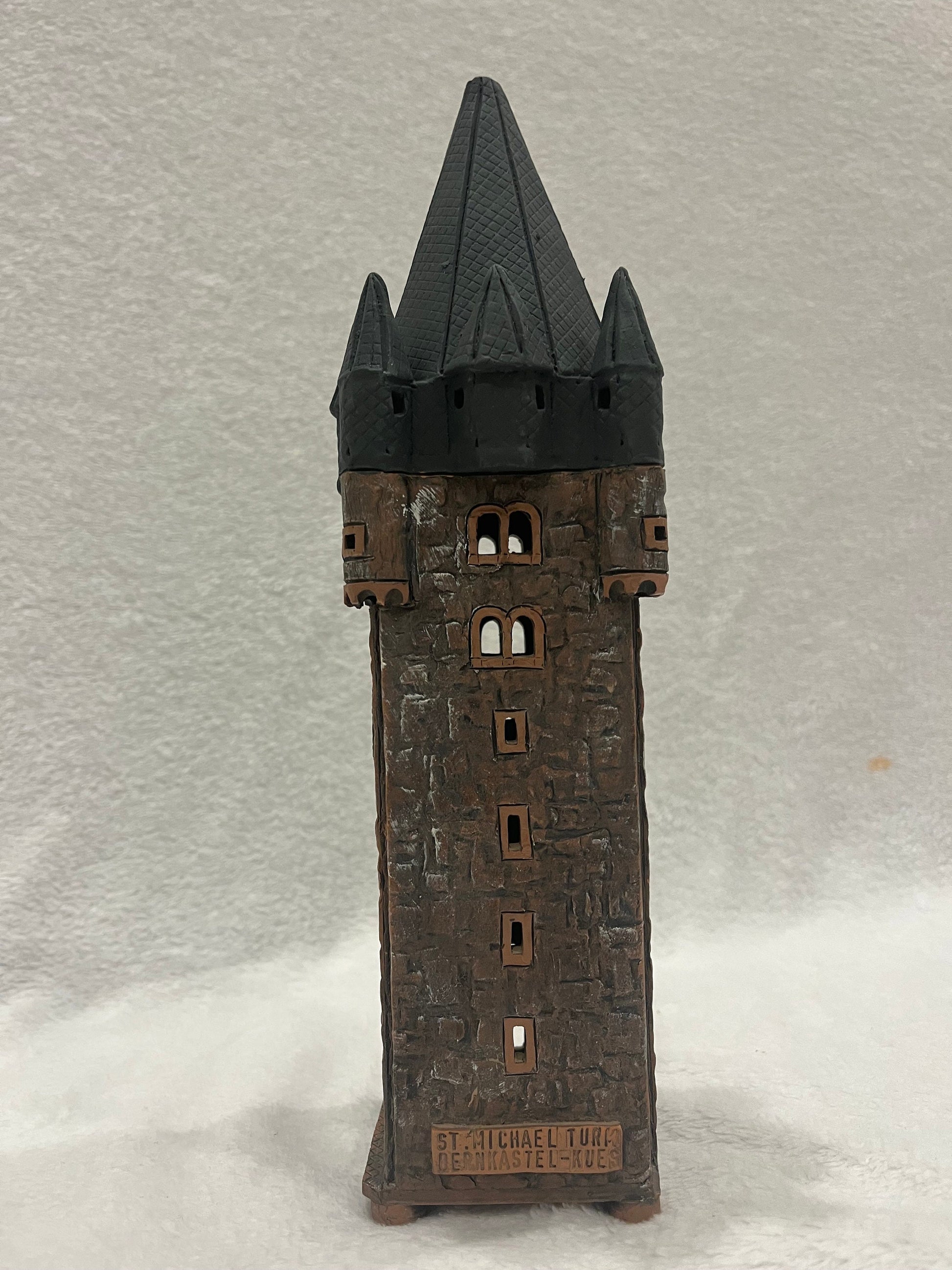 Christmas Ceramic House Art Tealight Candle Holder Room Decoration Handcrafted Collectible Miniature House (G202)