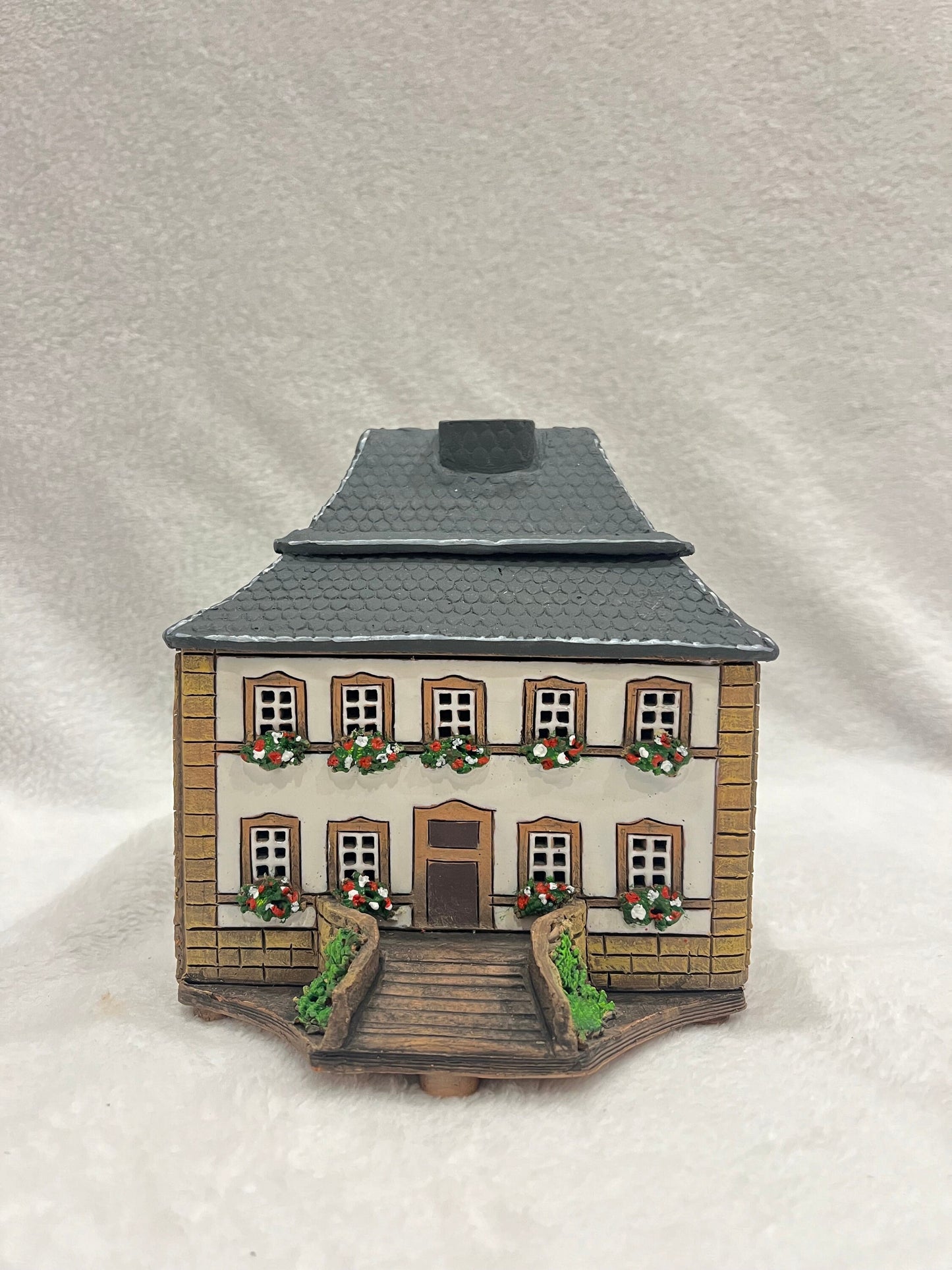 Christmas Ceramic House Art Tealight Candle Holder Room Decoration Handcrafted Collectible Miniature House (G236)