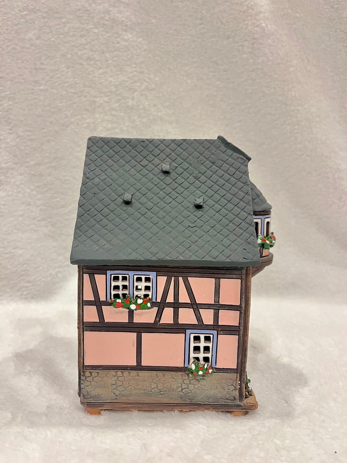 Christmas Ceramic House Art Tealight Candle Holder Room Decoration Handcrafted Collectible Miniature House (G167)