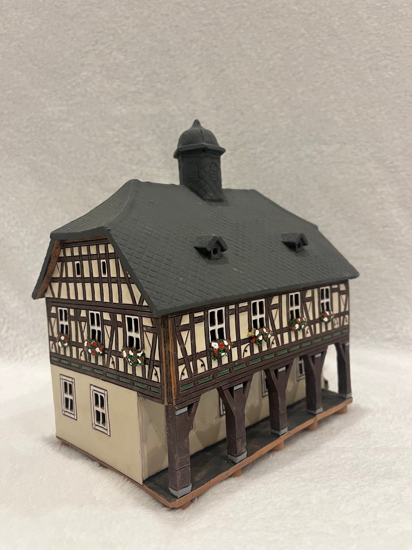 Christmas Ceramic House Art Tealight Candle Holder Room Decoration Handcrafted Collectible Miniature House (G201)