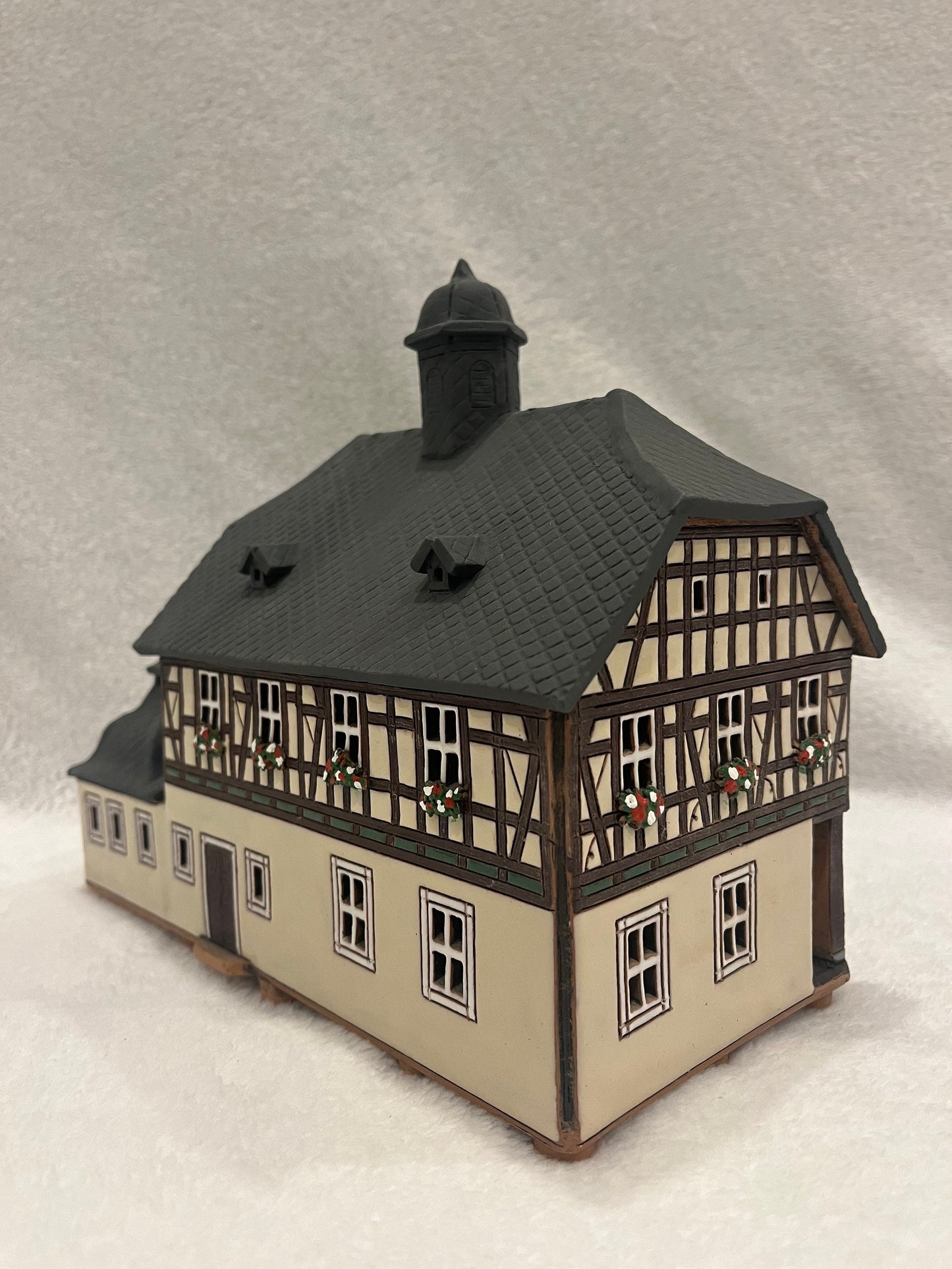 Christmas Ceramic House Art Tealight Candle Holder Room Decoration Handcrafted Collectible Miniature House (G201)