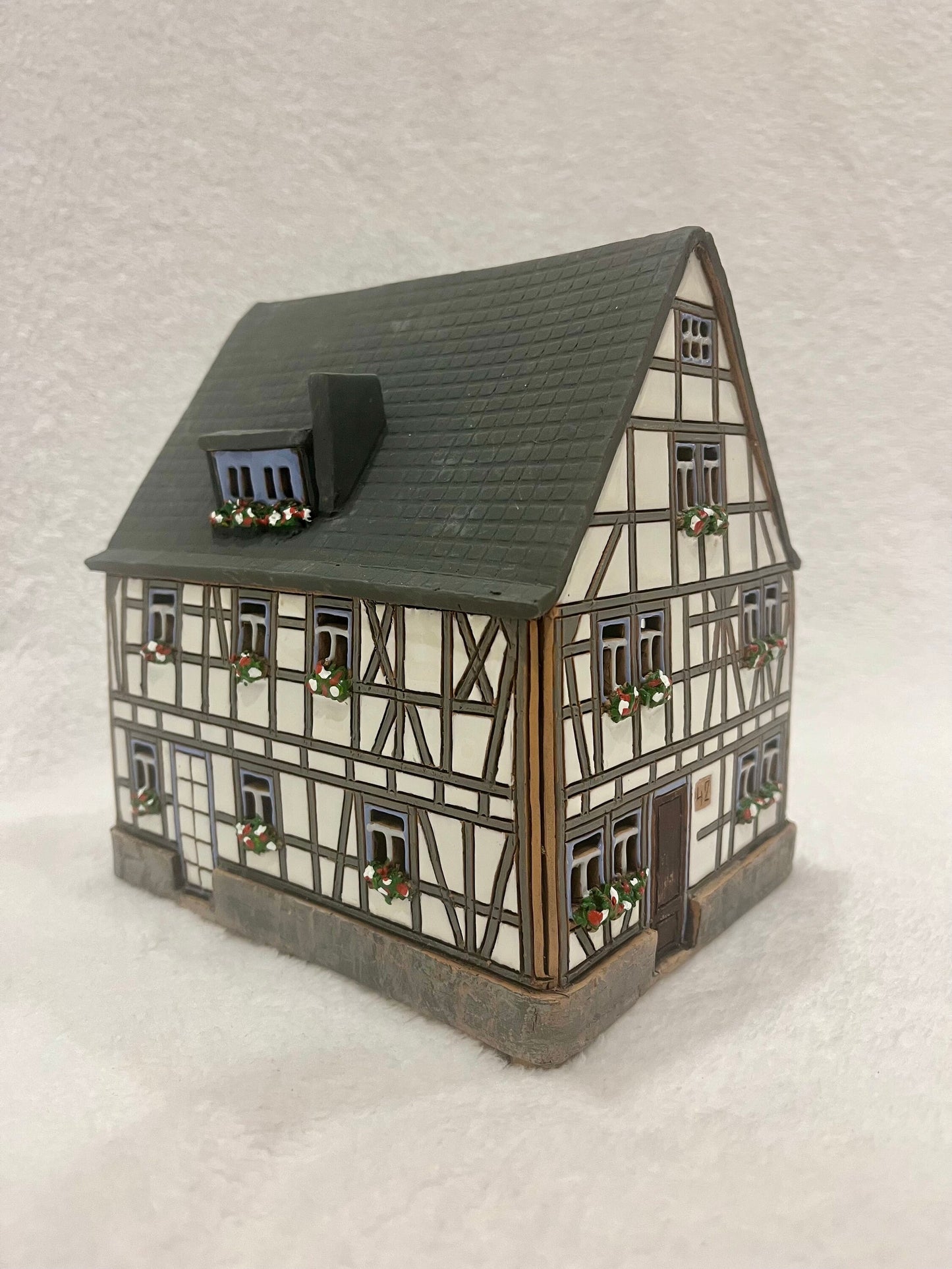 Christmas Ceramic House Art Tealight Candle Holder Room Decoration Handcrafted Collectible Miniature House GC151