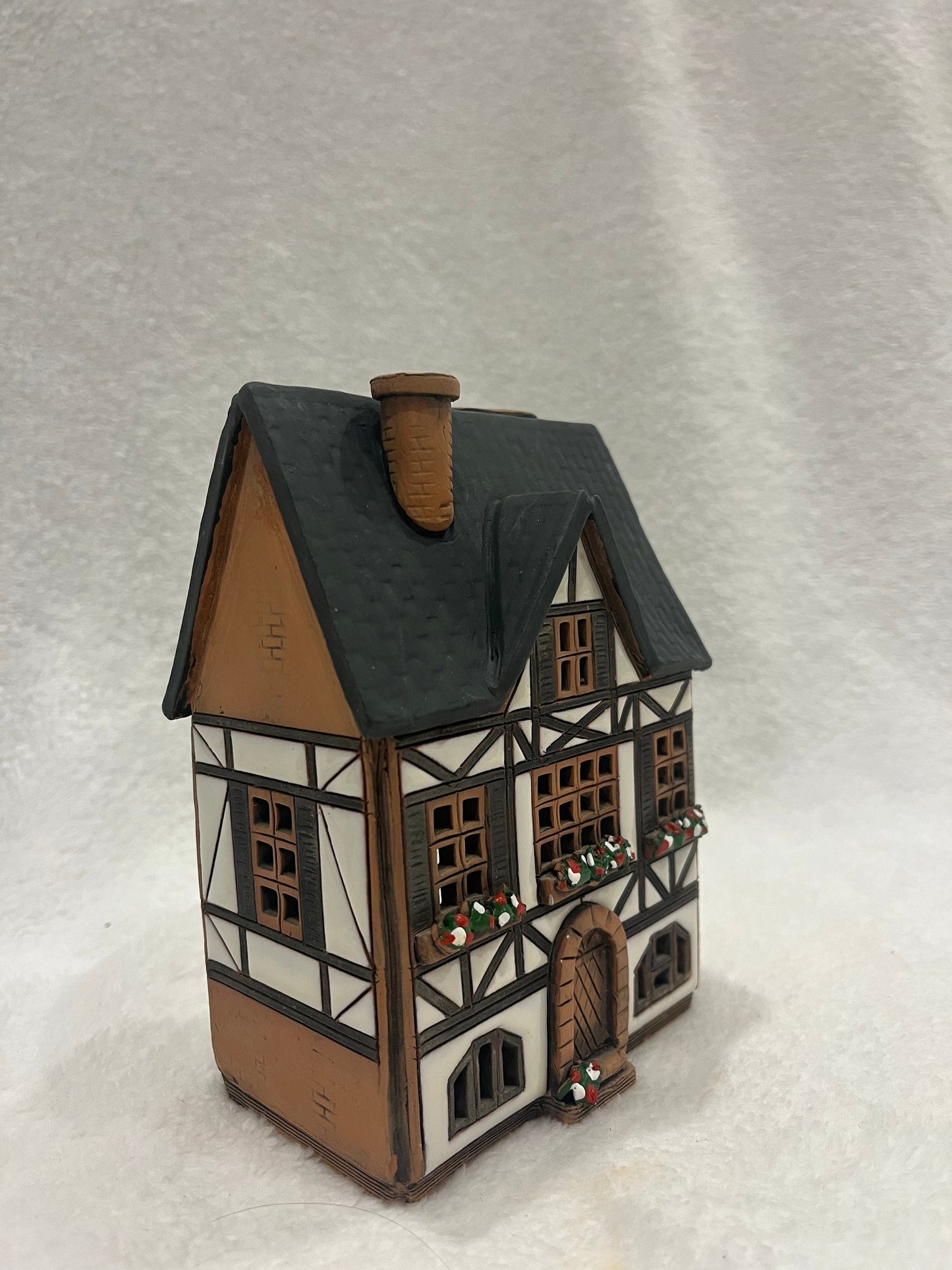 Christmas Ceramic House Art Tealight Candle Holder Room Decoration Handcrafted Collectible Miniature House AB53