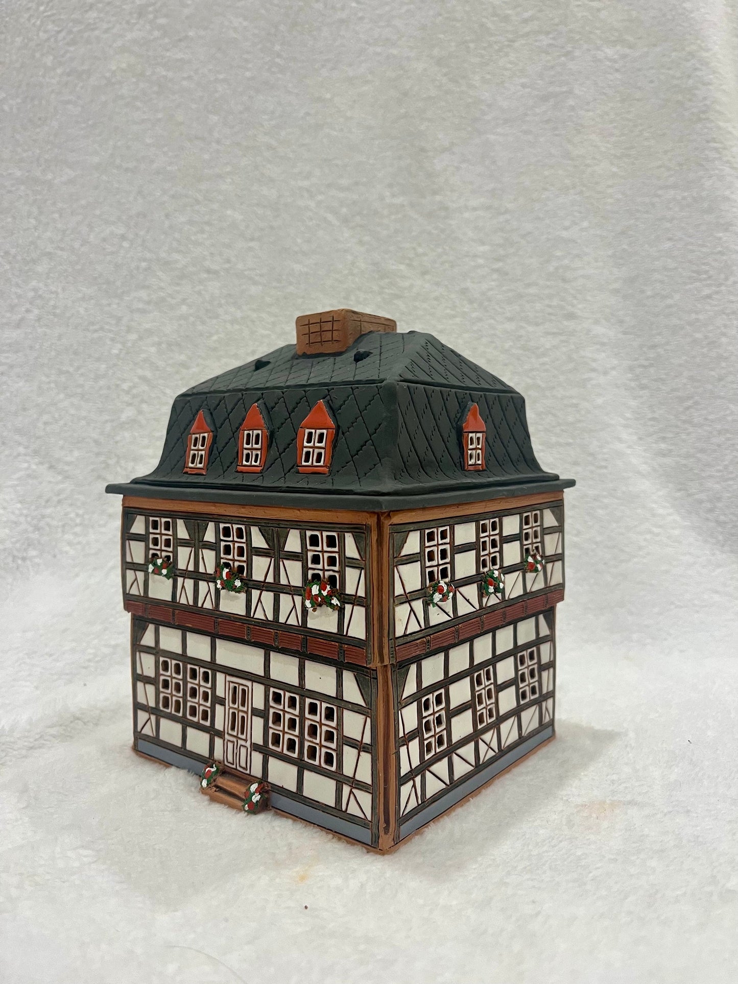 Christmas Ceramic House Art Tealight Candle Holder Room Decoration Handcrafted Collectible Miniature House GC109
