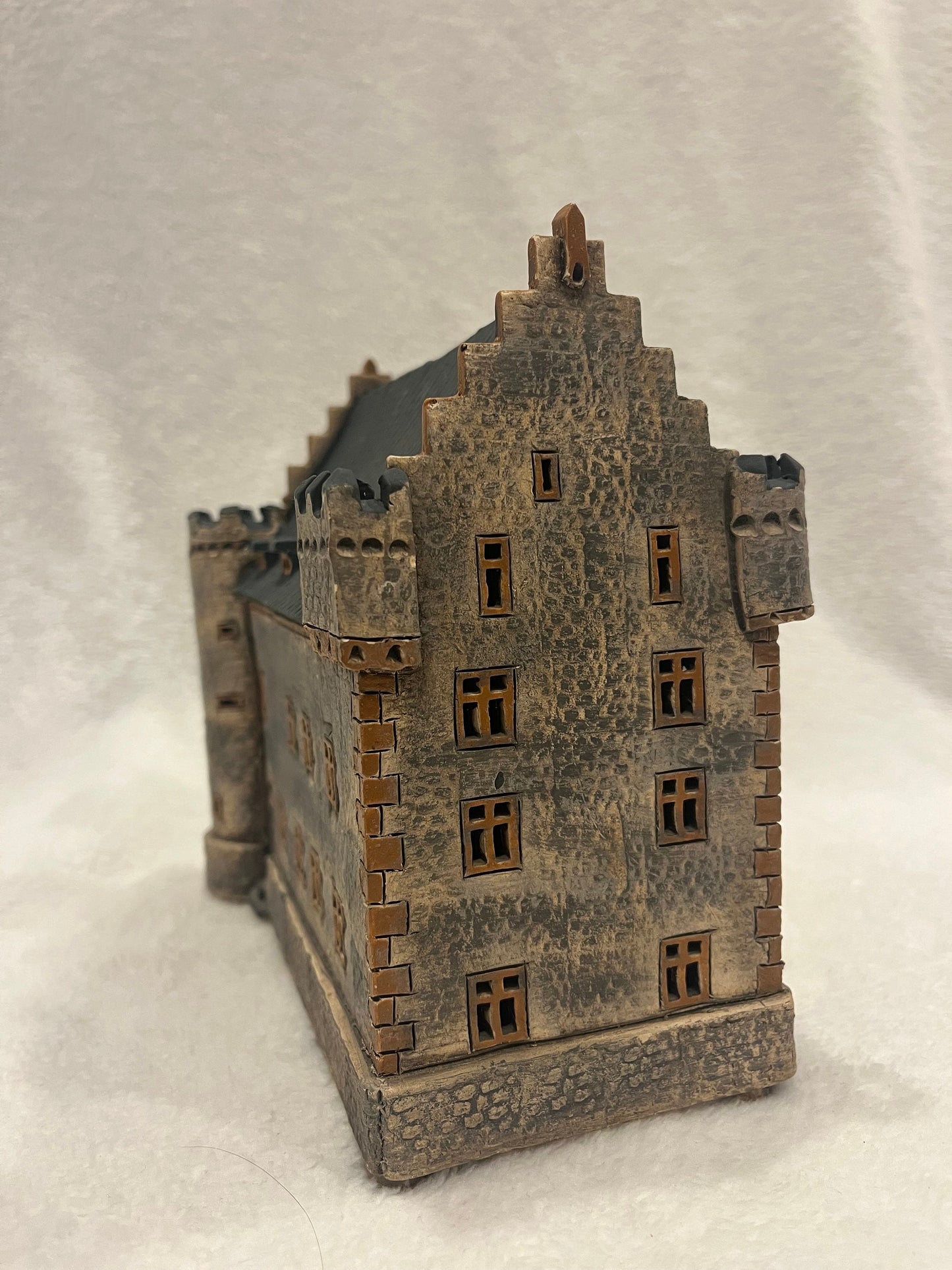 Christmas Ceramic House Art Tealight Candle Holder Room Decoration Handcrafted Collectible Miniature House GC90