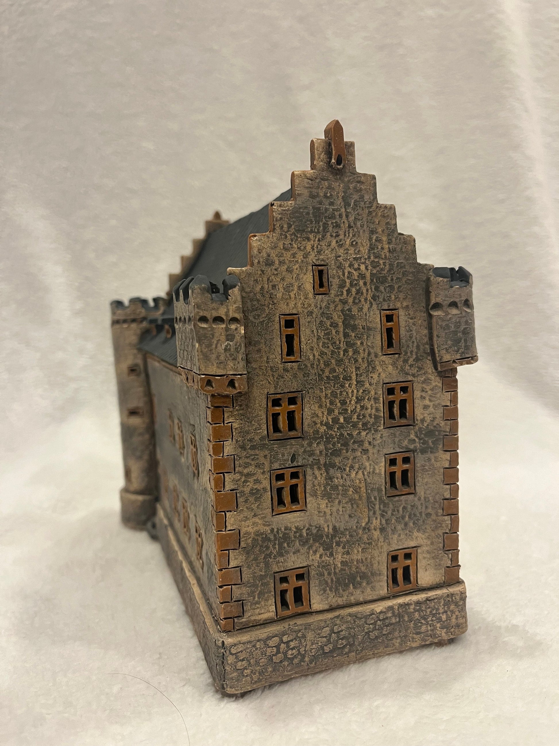 Christmas Ceramic House Art Tealight Candle Holder Room Decoration Handcrafted Collectible Miniature House GC90