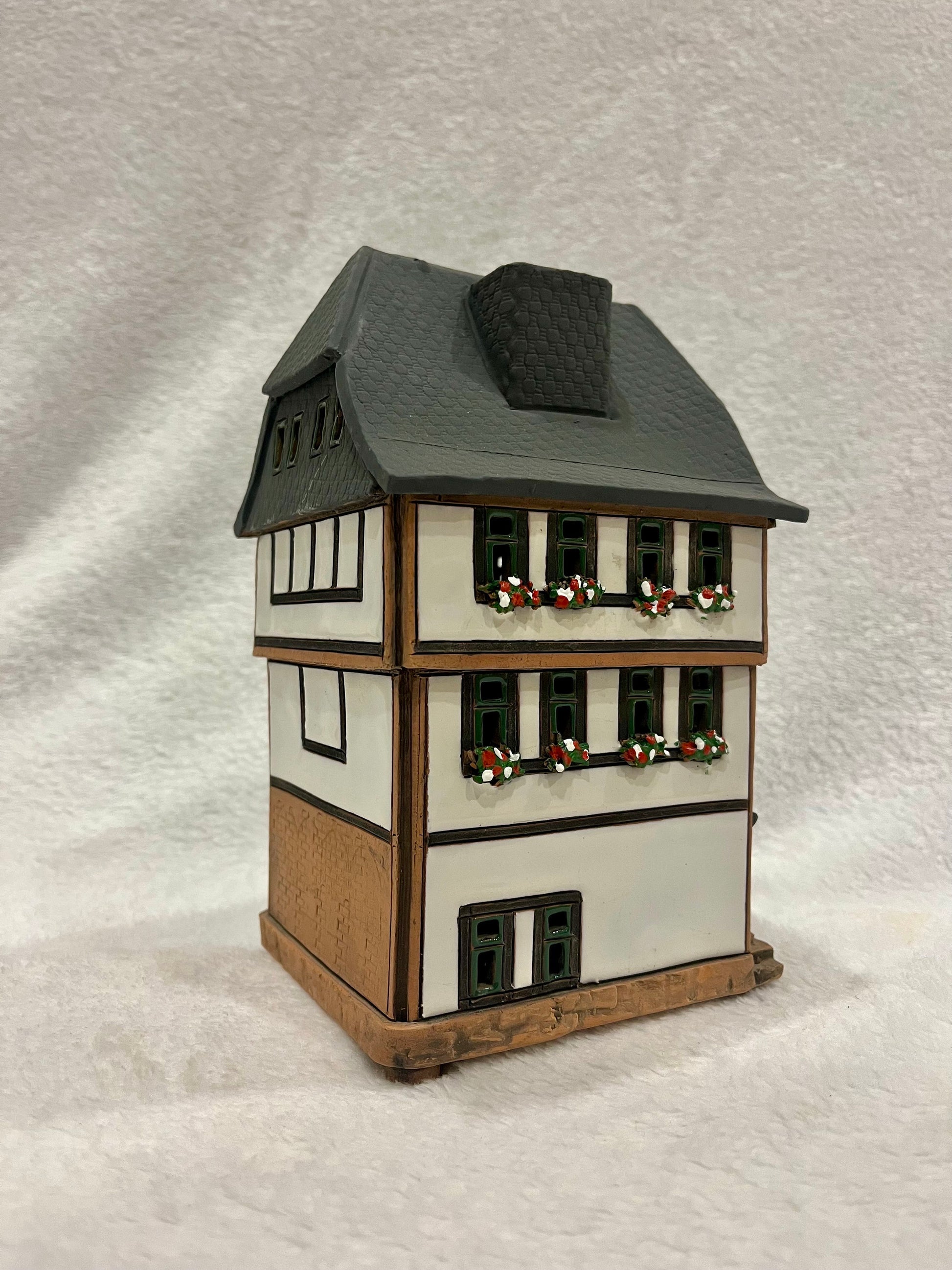 Christmas Ceramic House Art Tealight Candle Holder Room Decoration Handcrafted Collectible Miniature House G6