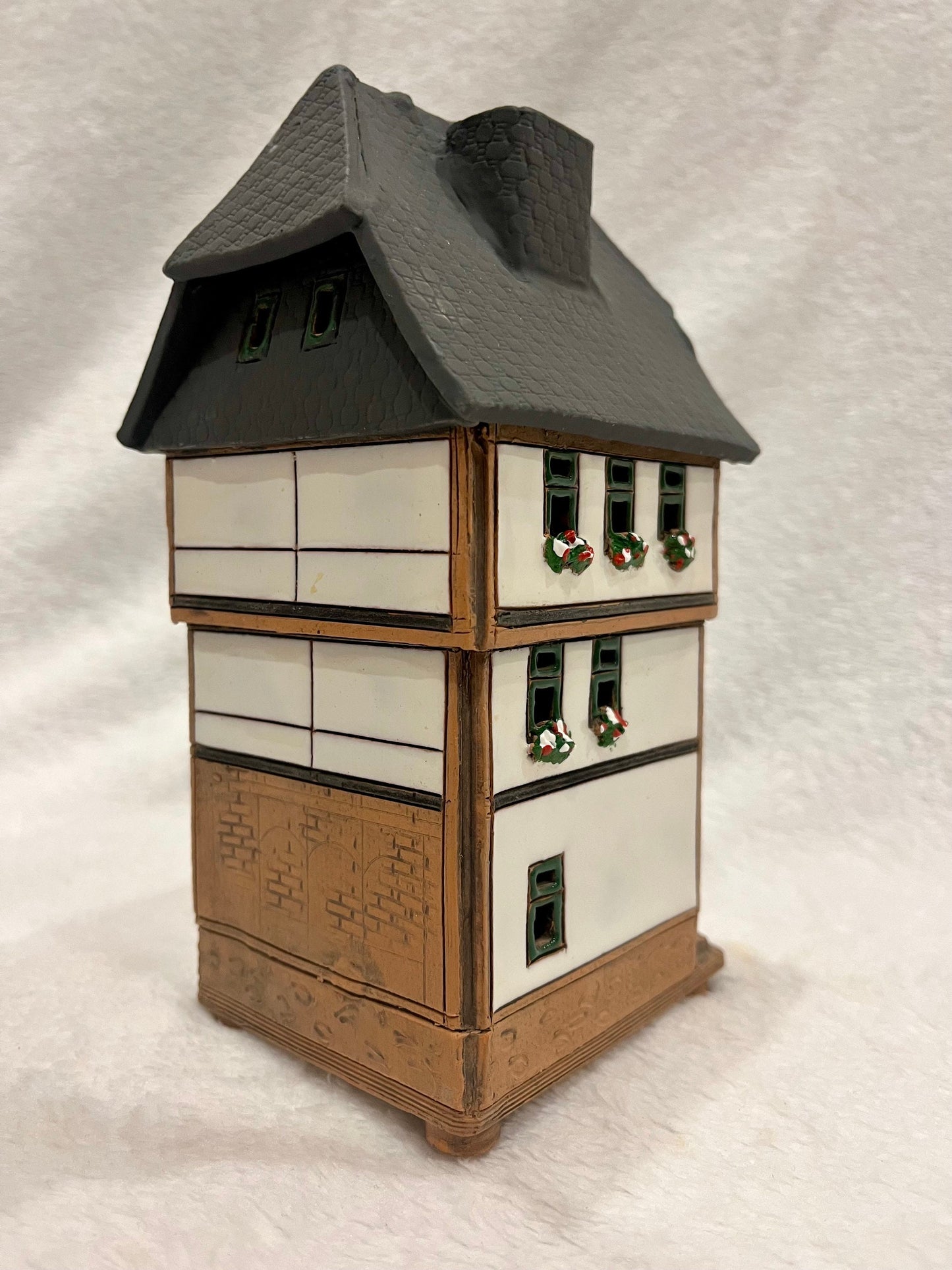 Christmas Ceramic House Art Tealight Candle Holder Room Decoration Handcrafted Collectible Miniature House B6-1