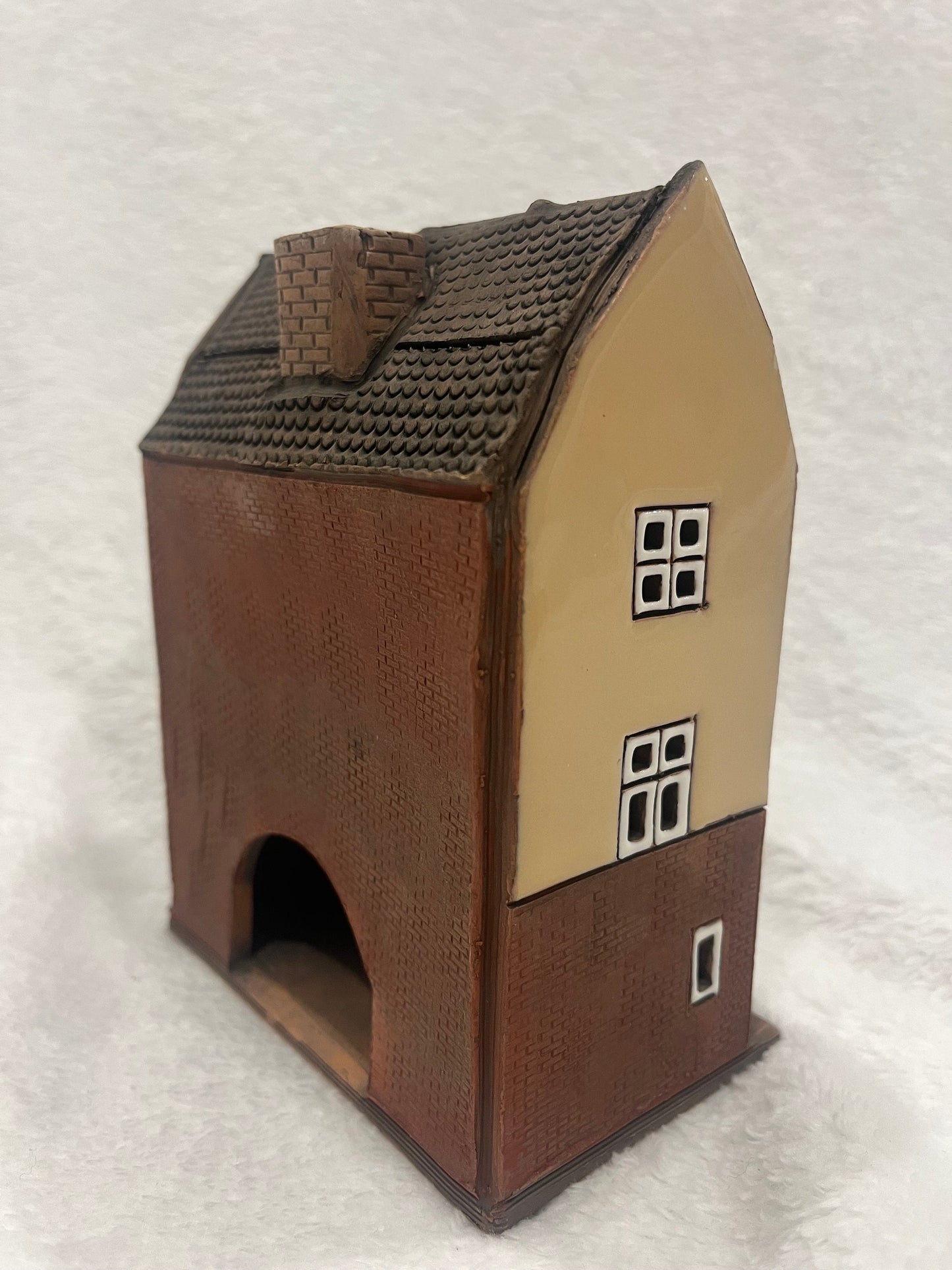Christmas Ceramic House Art Tealight Candle Holder Room Decoration Handcrafted Collectible Miniature House B109