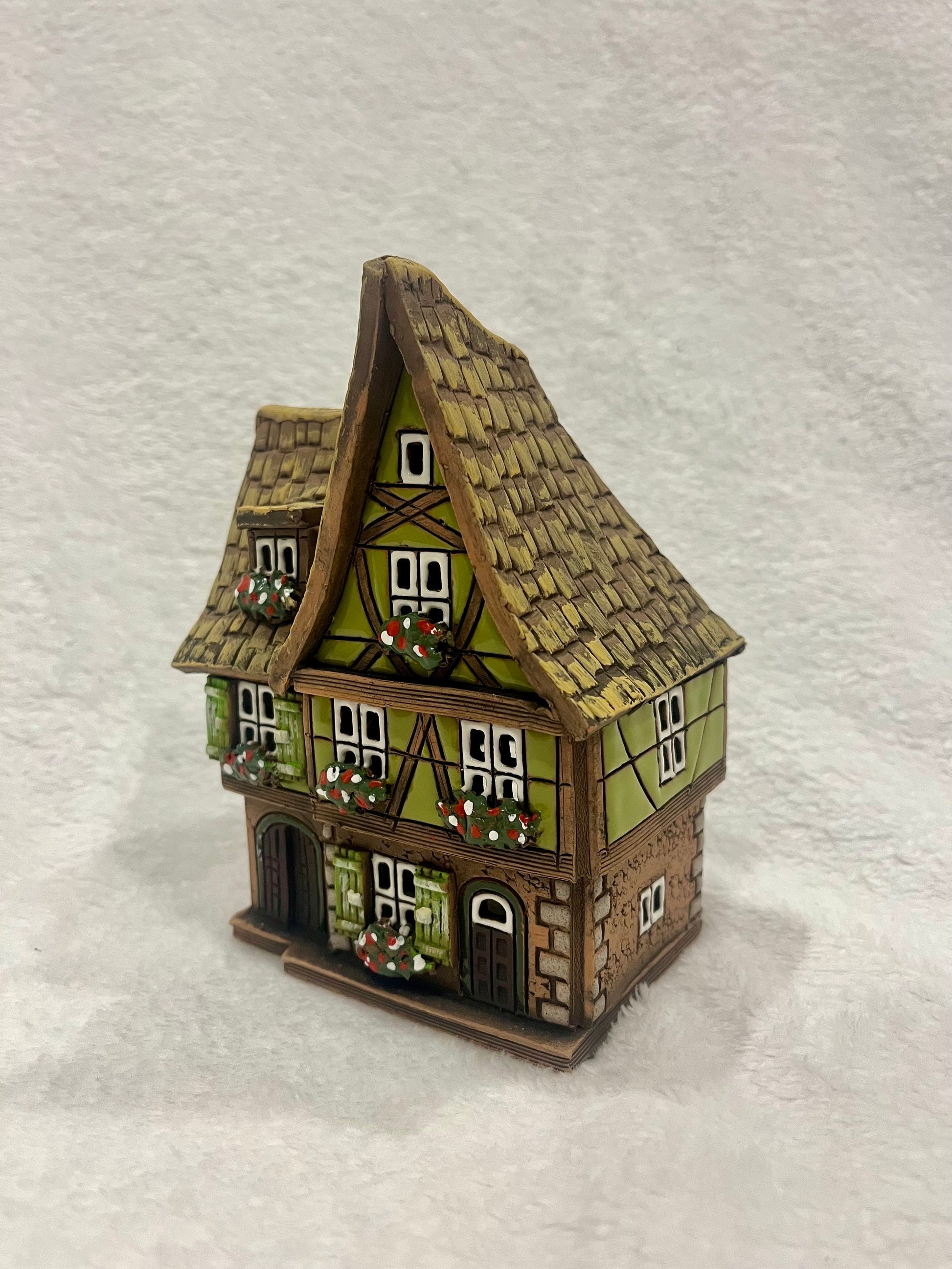 Christmas Ceramic House Art Tealight Candle Holder Room Decoration Handcrafted Collectible Miniature House B35