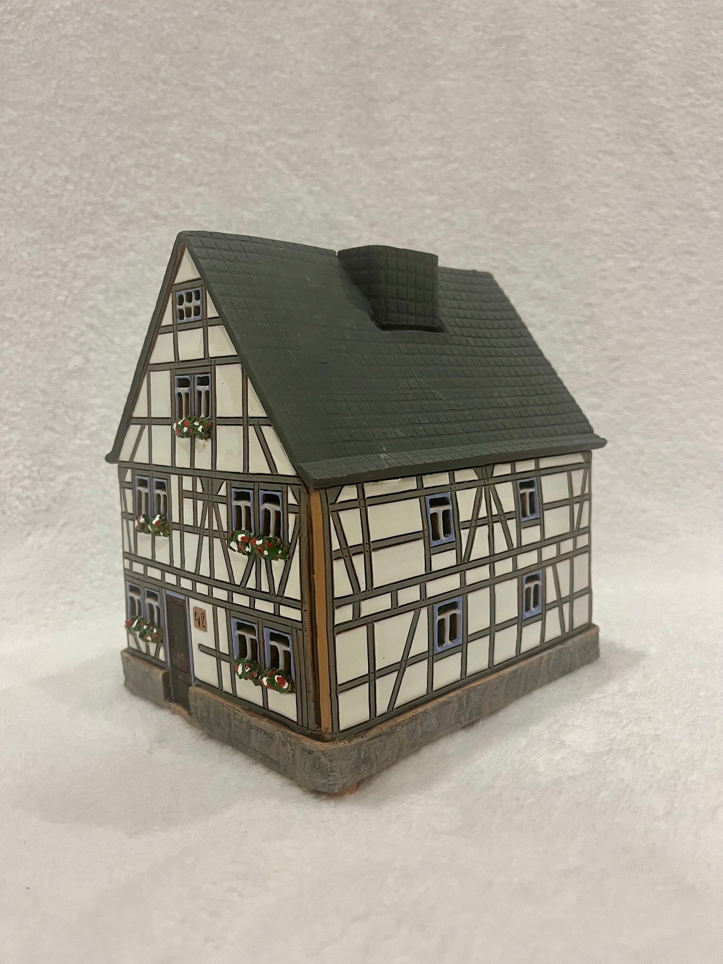 Christmas Ceramic House Art Tealight Candle Holder Room Decoration Handcrafted Collectible Miniature House GC151