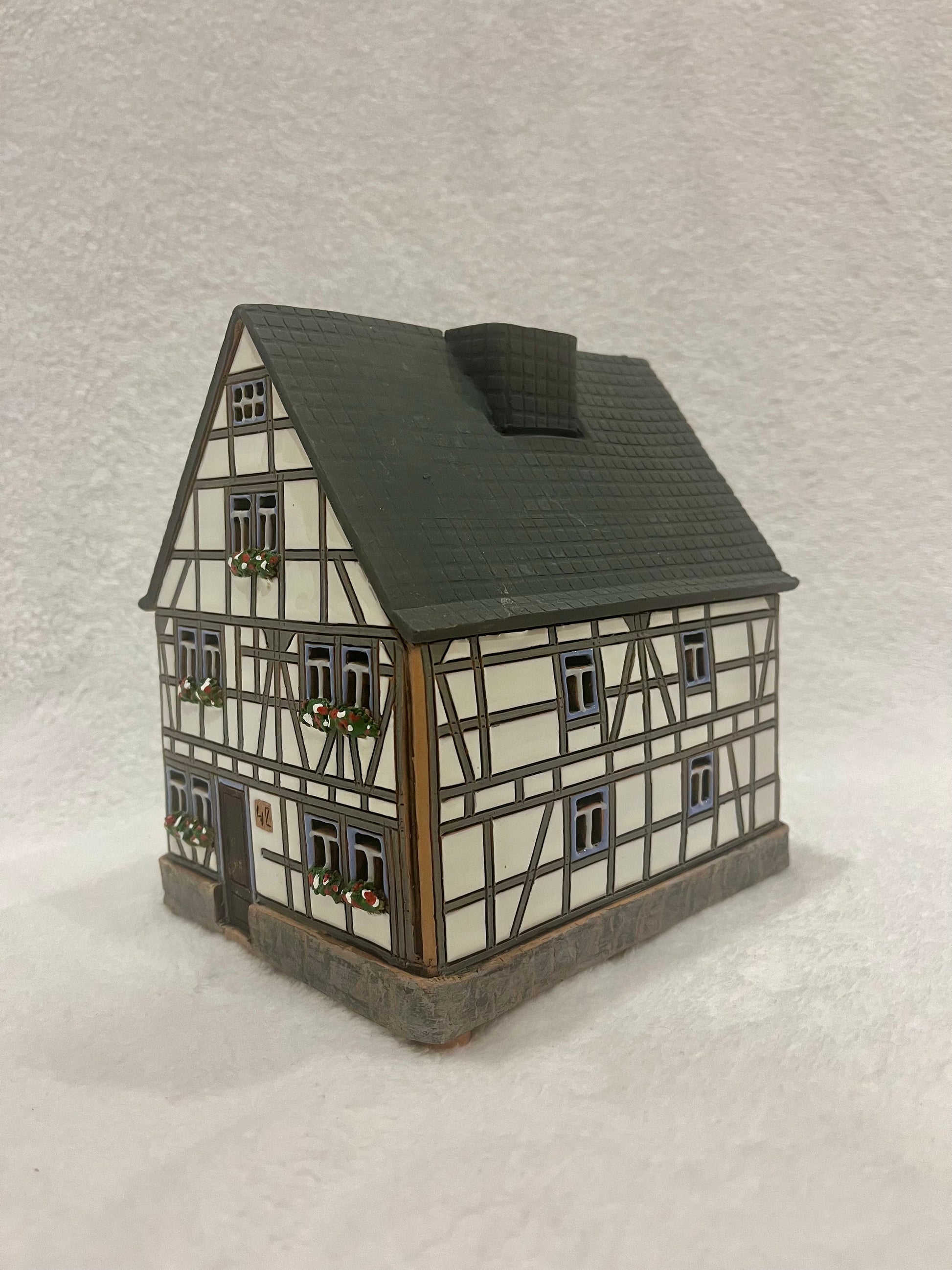 Christmas Ceramic House Art Tealight Candle Holder Room Decoration Handcrafted Collectible Miniature House GC151