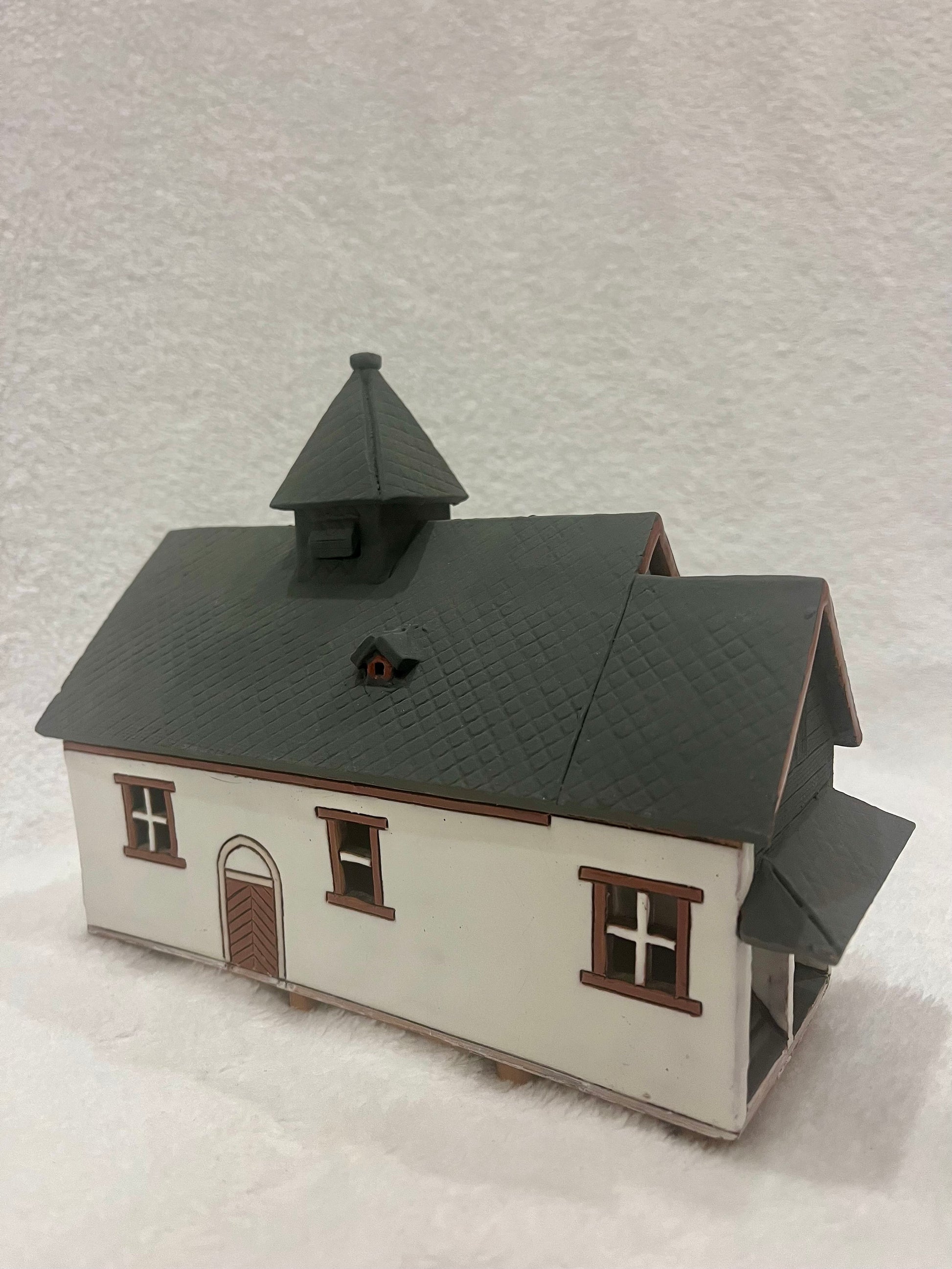 Christmas Ceramic House Art Tealight Candle Holder Room Decoration Handcrafted Collectible Miniature House GC68