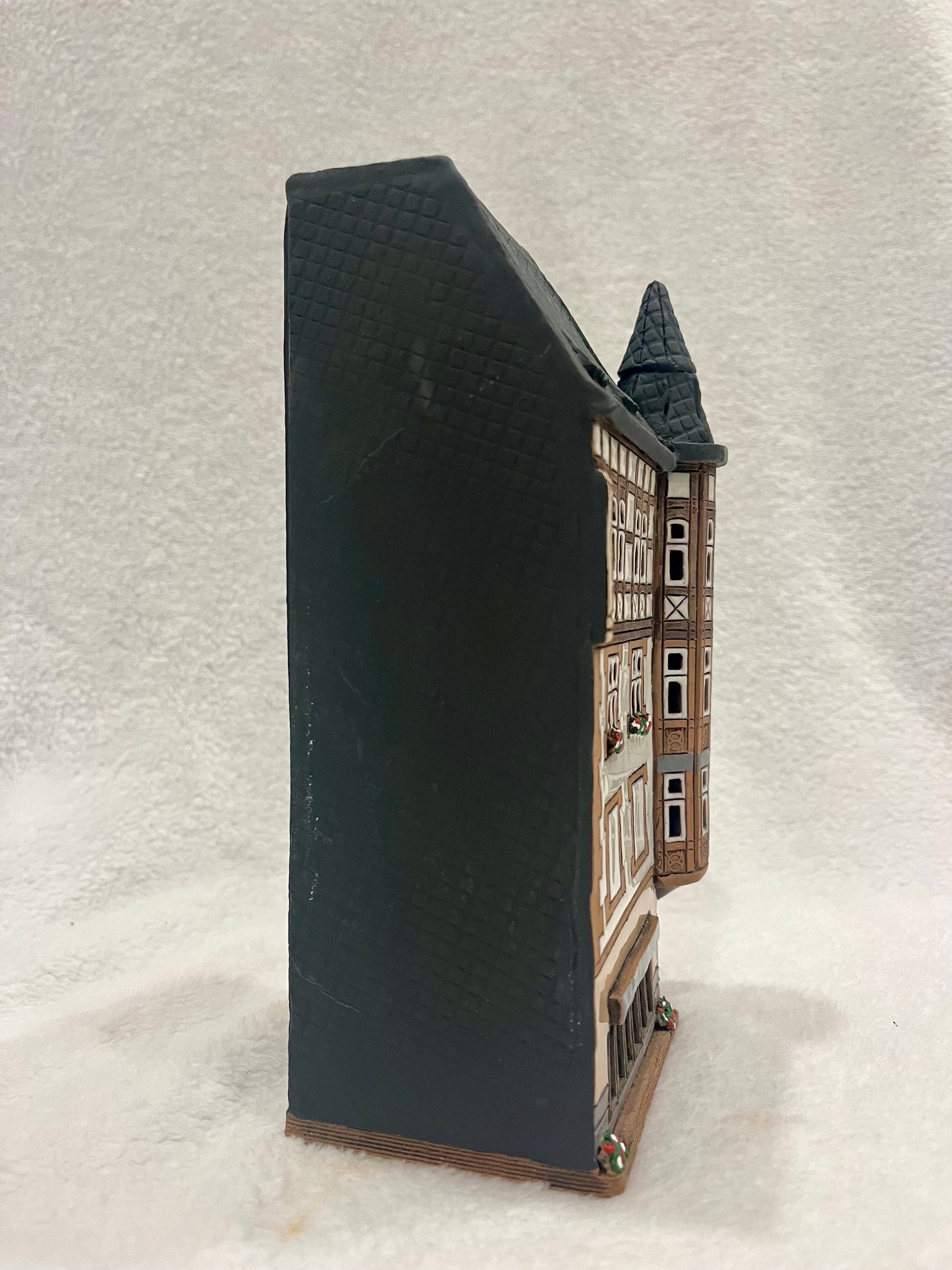 Christmas Ceramic House Art Tealight Candle Holder Room Decoration Handcrafted Collectible Miniature House GC30