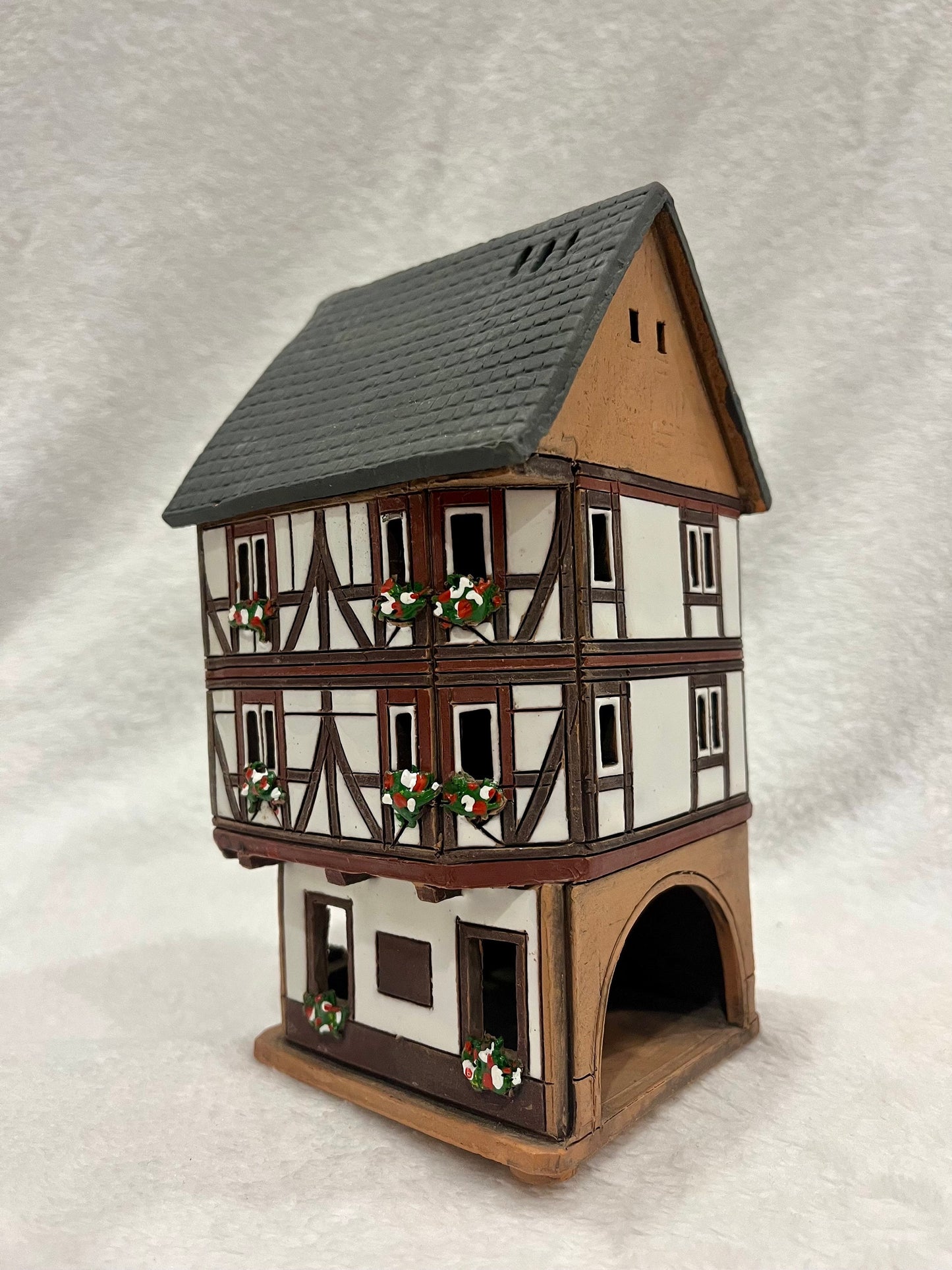 Christmas Ceramic House Art Tealight Candle Holder Room Decoration Handcrafted Collectible Miniature House G216
