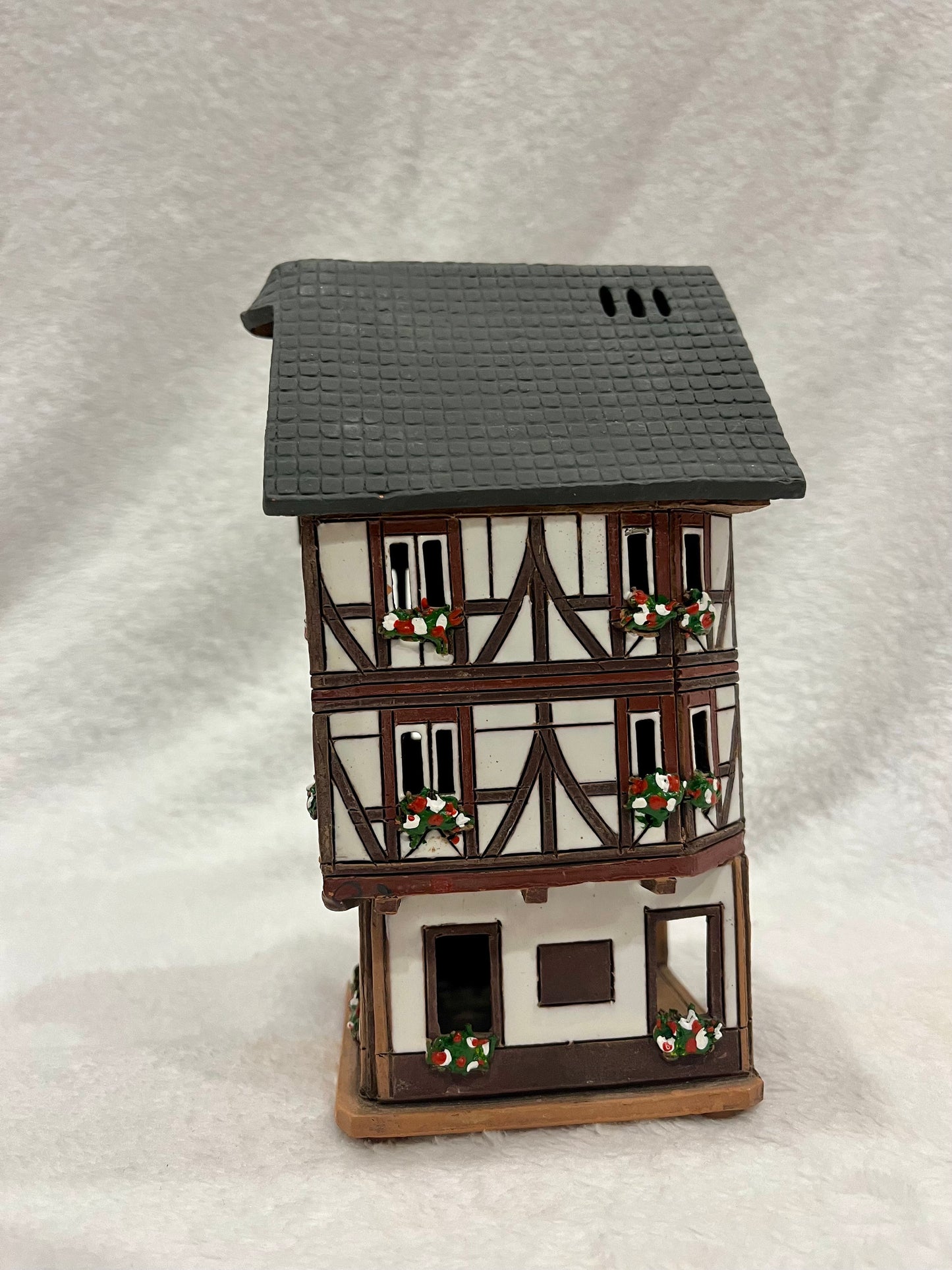 Christmas Ceramic House Art Tealight Candle Holder Room Decoration Handcrafted Collectible Miniature House G216