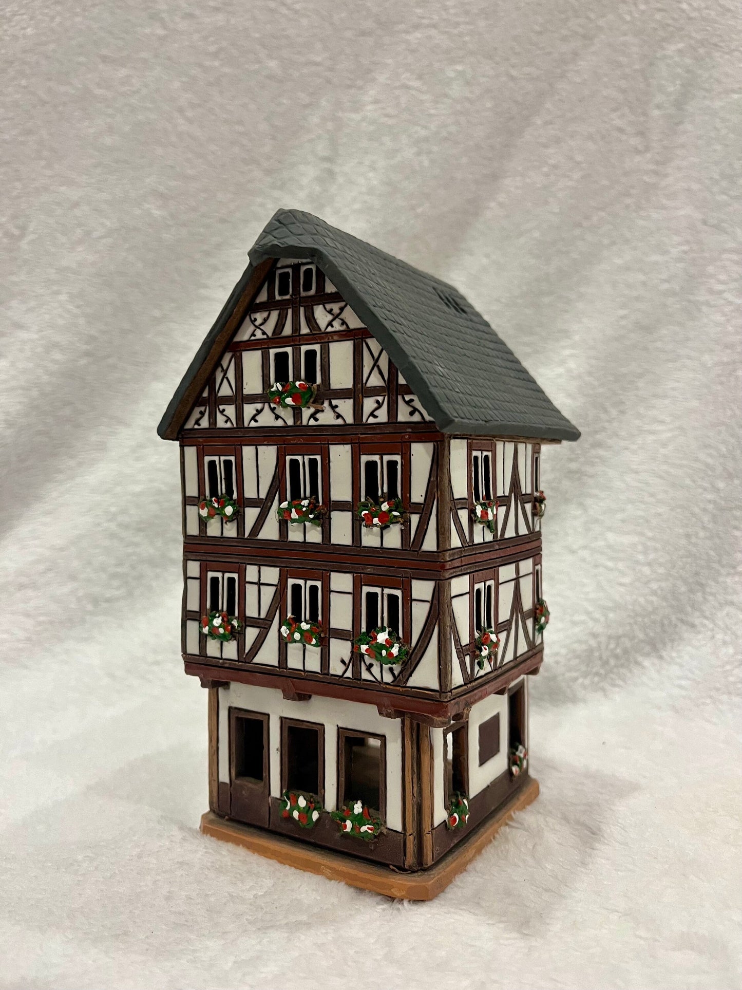 Christmas Ceramic House Art Tealight Candle Holder Room Decoration Handcrafted Collectible Miniature House G216