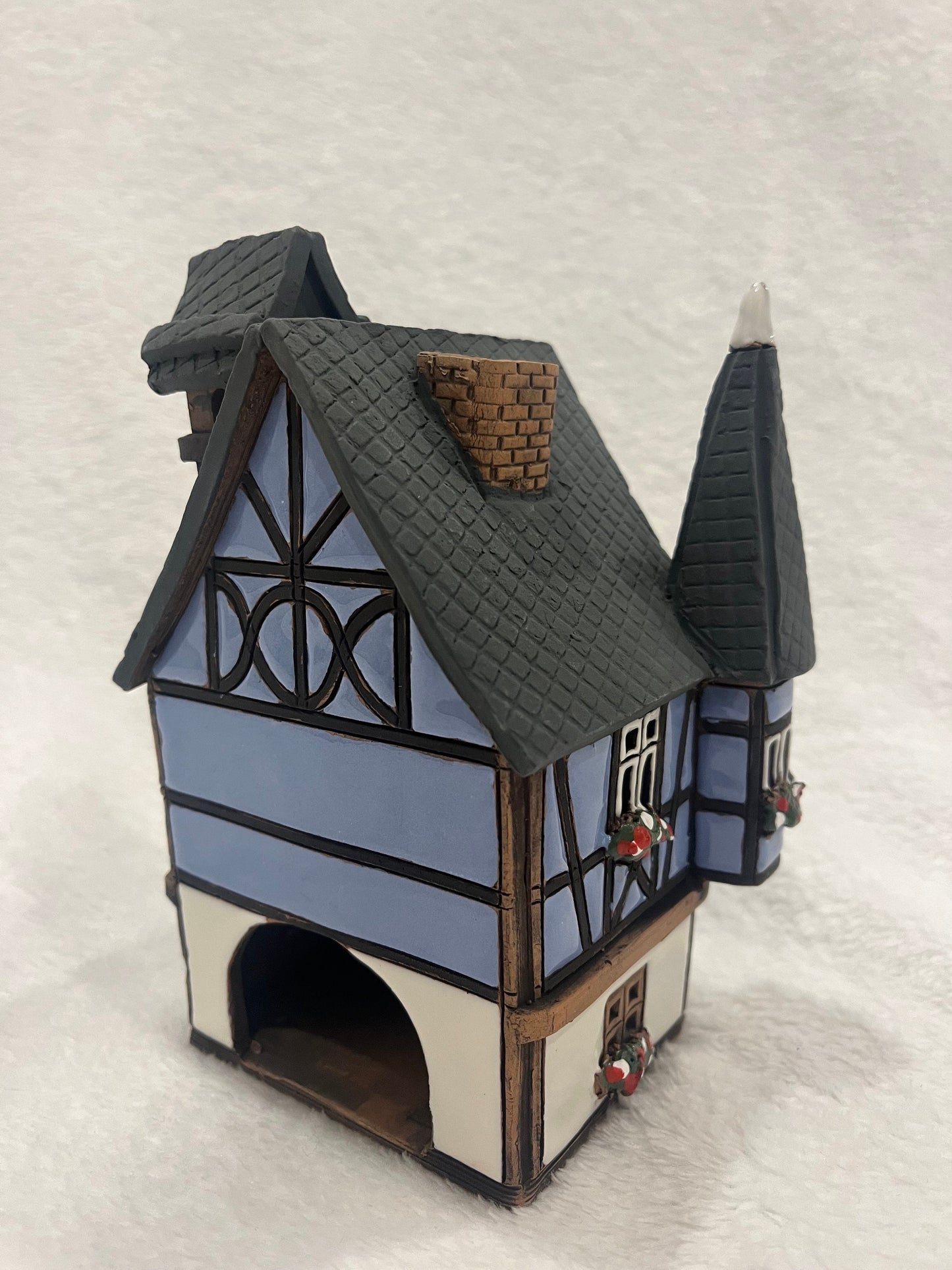 Christmas Ceramic House Art Tealight Candle Holder Room Decoration Handcrafted Collectible Miniature House A5K