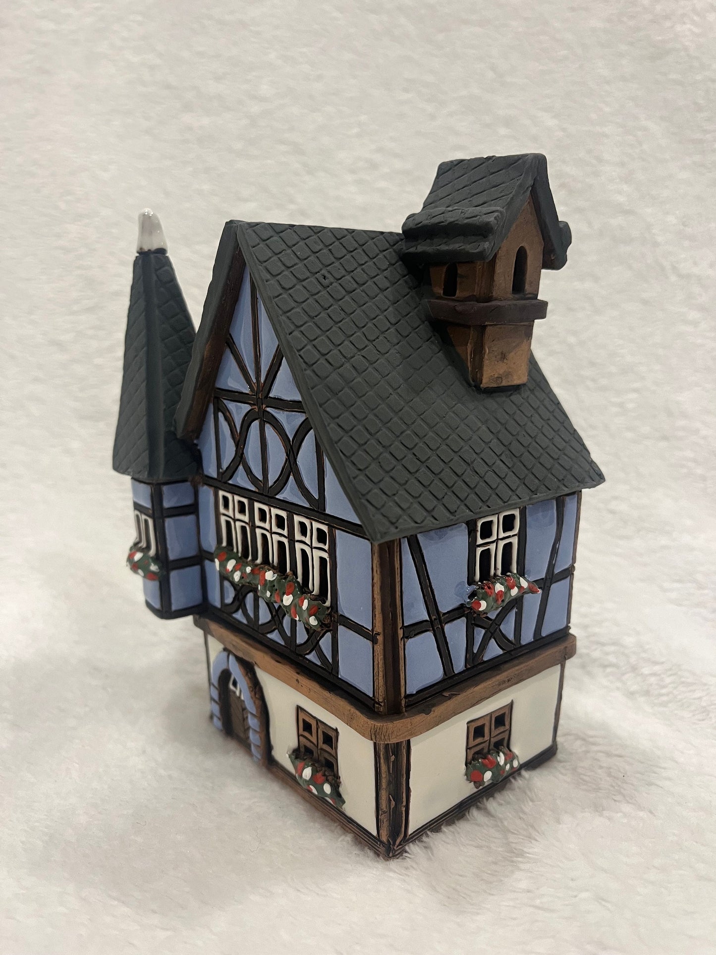 Christmas Ceramic House Art Tealight Candle Holder Room Decoration Handcrafted Collectible Miniature House A5K