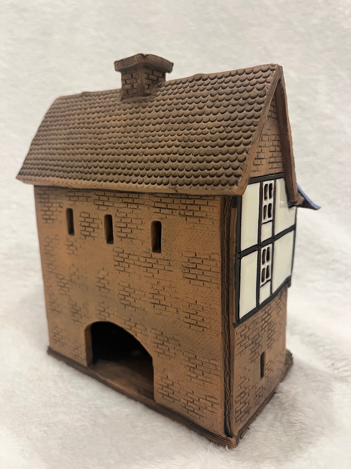 Christmas Ceramic House Art Tealight Candle Holder Room Decoration Handcrafted Collectible Miniature House B94