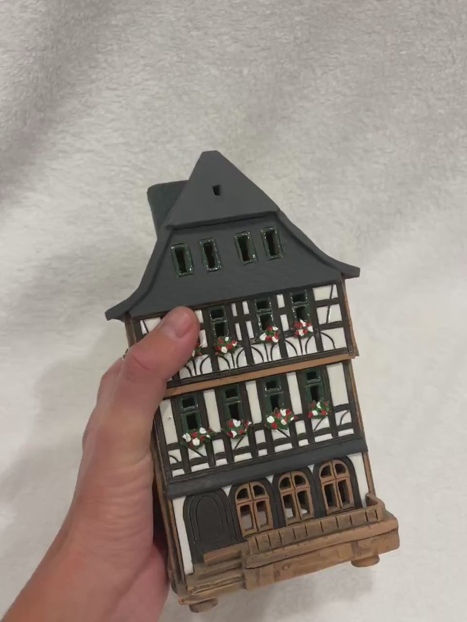 Christmas Ceramic House Art Tealight Candle Holder Room Decoration Handcrafted Collectible Miniature House G6