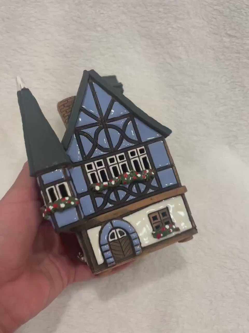 Christmas Ceramic House Art Tealight Candle Holder Room Decoration Handcrafted Collectible Miniature House A5K